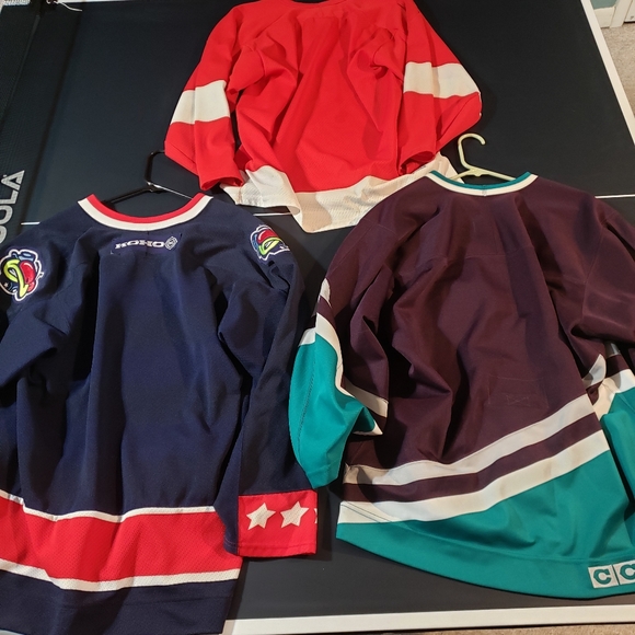 NHL Hockey Jersey - Picture 2 of 2